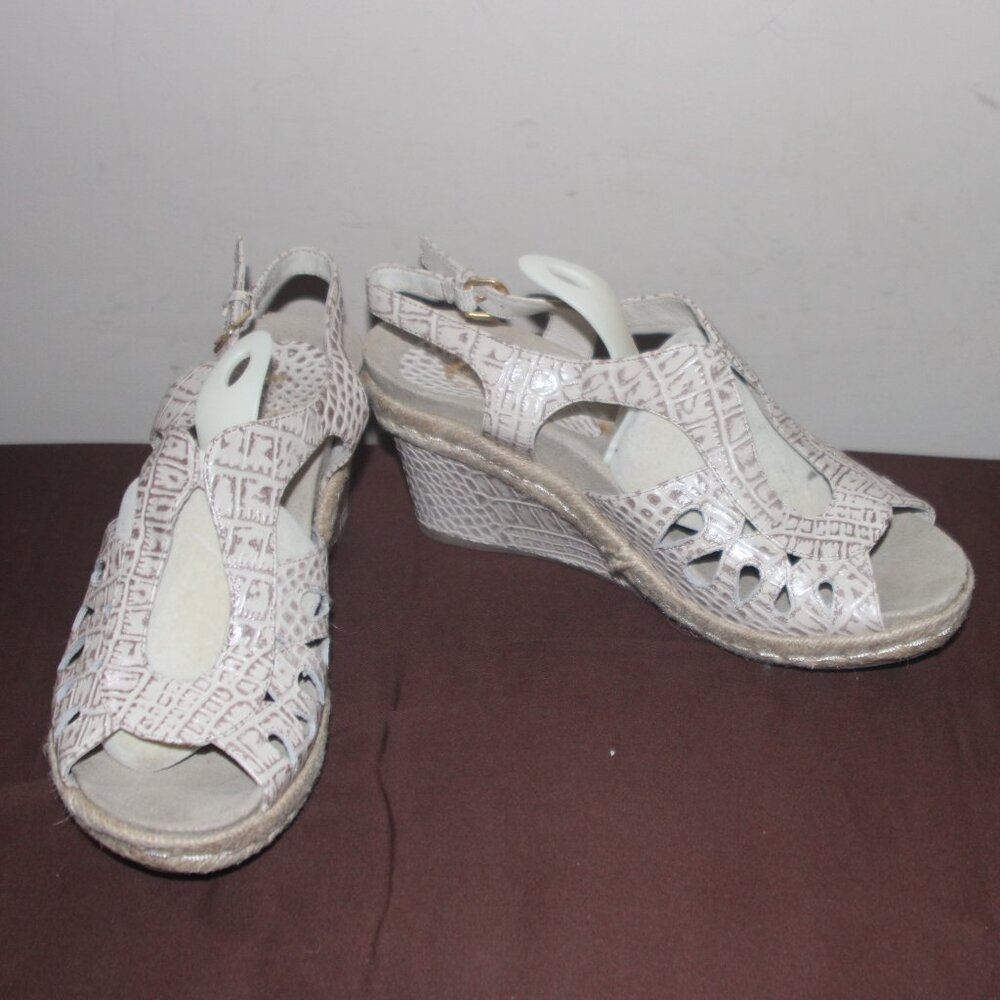 15a EC BEAUTIFUL EARTHIES WEDGE SANDALS - 9